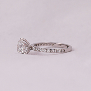 Anillo de compromiso de ajuste pavimentado de diamante cultivado en laboratorio cortado 18KT chapado en oro sólido IGI certificado 1,0-1,5 TCW regalo de acento de estilo moderno - Product Image 4