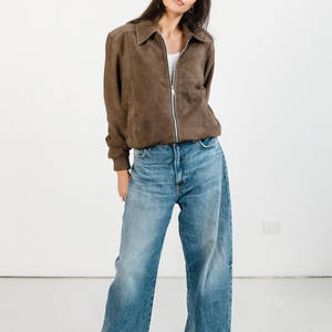 Chaqueta de Cuero de Gamuza Premium para Mujer con Diseño Contemporáneo de Punto Transpirable, Características Ecológicas y Superficie Suave - Product Image 5