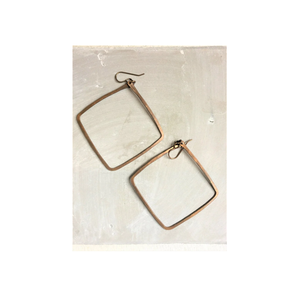 ต่างหูทองเหลืองที่เป็นเอกลักษณ์สําหรับการใช้งานเครื่องปาร์ตี้กลางคืนและขนาดกลางสําหรับเครื่องปาร์ตี้และชุด 1 คู่พร้อมประตูอ่าว 1 คู่ฟรี - Product Image 2