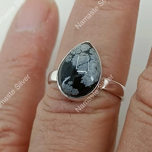 Bague en argent sterling 925 avec obsidienne flocon de neige, bijoux bohèmes faits à la main, pierre précieuse noire naturelle, bague de promesse idéale pour son anniversaire - Product Image 2