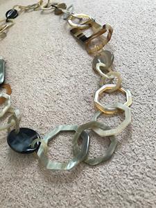 Collier de luxe en corne de buffle fait à la main, bijoux naturels et durables pour femmes, haute qualité - Product Image 2