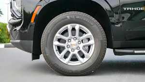 รถ SUV Tahoe 8L ปี 2025-2026 มือสอง เครื่องยนต์เบนซินธรรมดา เกียร์อัตโนมัติ พวงมาลัยซ้าย เบาะหนัง ล้อแม็ก R17 ภายในสีเข้ม หลังคาซันรูฟแบบพาโนรามา พร้อมใช้งาน - Product Image 6