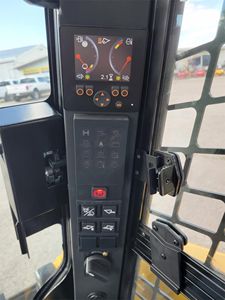 Chargeuse-pelleteuse Gehl RT165 2024, chargeuse sur pneus diesel avec composants principaux, moteur, palier, pompe, boîte de vitesses, garantie 1 an - Product Image 4