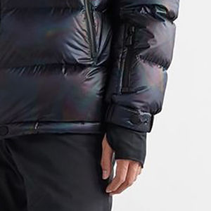 Chaqueta acolchada premium para hombre, con aislamiento pesado, interior suave, OEM ODM, protección contra el frío al aire libre, ropa de invierno a la moda - Product Image 6