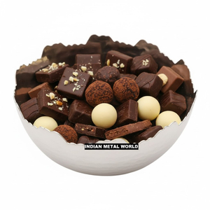Bol de présentation en métal martelé argenté exclusif, bol à chocolat, porte-dessert pour mariage, fête et occasions spéciales en vente - Product Image 5