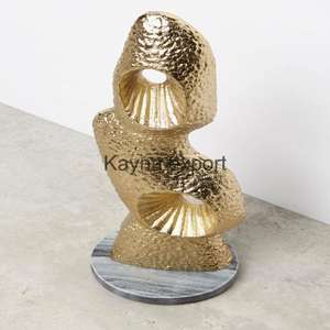 Sculpture en métal en aluminium de style art moderne plaqué or avec base en marbre blanc - Product Image 3