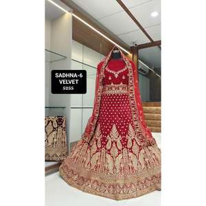 Lehenga Choli de terciopelo tradicional más vendido con ropa india y paquistaní de trabajo bordada a mano para bodas y fiestas - Product Image 3