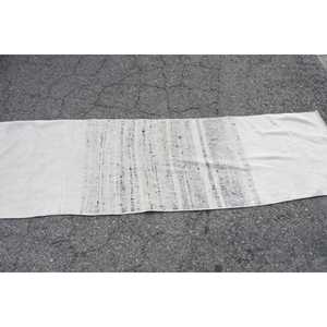พรมวินเทจตุรกี ขนาด 2.1x7.2 ฟุต (65x220 ซม.) สีขาวน้ำเงินลายแบบนามธรรม - Product Image 3