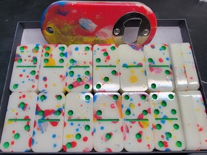 โดมิโนสองหกมืออาชีพสีขาวมีจุดสีดำและเป็นของขวัญดอกไม้เรซินโดมิโน - Product Image 2