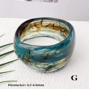 Figurines d'anges en résine romantiques contemporaines élégantes Sculptées artistiquement Rondes Haute brillance Durables Souvenirs Prix de gros - Product Image 3