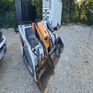 Hochwertiger Mini-Kompakt lader mit Schnecke und Greifers chaufel, ideal für landwirtschaft liche und industrielle Zwecke - Product Image 6