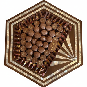 Nouveau design Plateau à chocolat en bois luxueux Plateau à dessert incrusté MOP pour le Ramadan Eid - Product Image 1