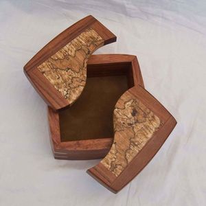 Caja de recuerdo de madera personalizada con flor de nacimiento y nombre, caja de almacenamiento decorativa de madera personalizada con tapas - Product Image 4