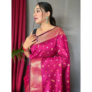 ส่าหรีผ้าไหมทอ zari สีชมพูพร้อมเสื้อสำหรับเทศกาลและงานแต่งงาน - Product Image 2