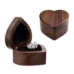Caja de joyería de madera personalizada de lujo de fabricante, caja de anillo de madera de nogal, caja de pareja de madera de compromiso de deshierbe, precio bajo - Product Image 5