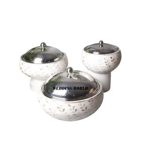 Ensemble de quatre chauffe-plats ronds en métal de forme design, finition Meena, pour table, vente chaude - Product Image 4