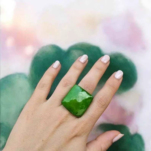 Resin Acrylic Rings Round Shape Handcrafted Love Ring Women Party Jewelry Wholesale Supply for Best Price - Product Image 1