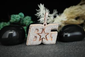 Colgante de Joyería Hip Hop Personalizado con Letra Inicial, Moissanita de Corte Brillante Redondo, Plata 925 en Chapado de Oro Rosa para Hombre y Mujer - Product Image 6