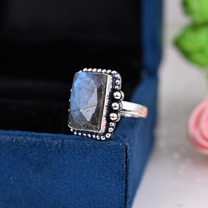 Joyería de piedras preciosas de labradorita para mujer, anillo de estilo bohemio de plata, joyería de plata de ley 925, anillo hecho a mano de tendencia, Regalo para mamá - Product Image 3
