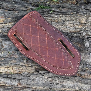 Fourreau de couteau en cuir fait main avec étui de couteau à lame fixe de conception gravée léopard pour une utilisation en cuisine - Product Image 6