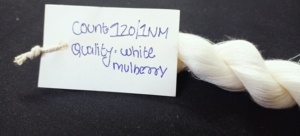 Fil de soie de mûrier 100% sur mesure au nombre de 120/1 NM idéal pour les filateurs et tisserands textiles - Product Image 2