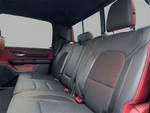 Camioneta RAMM 1500 Rebel 2025 Usada en Excelentes Condiciones - Product Image 2