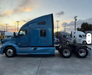 รถบรรทุกหัวลากแบบมีห้องนอน รุ่น T680 ปี 2025 สภาพใช้งานน้อย - หลังคาสูง 450 แรงม้า เกียร์อัตโนมัติ 12 สปีด - Product Image 2