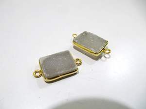 Lunette de connecteur en forme de rectangle druzy blanc naturel plaqué or taille 13x17mm, connecteur de pierres précieuses - Product Image 2