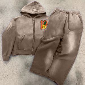 Conjunto Deportivo de 2 Piezas Personalizado de Invierno, Pantalones Deportivos y Sudadera con Capucha de Poliéster/Algodón - Product Image 1