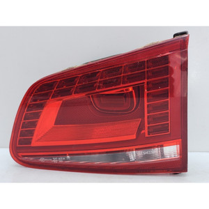ไฟหยุดด้านหลังขวาแบบรวมในตัวประตู VOLKSWAGEN Touareg Series (7P6) (2014>) 7P6945308 CVVA (14>) - Product Image 1
