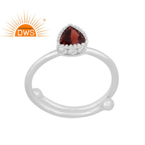 Anillo Apilable de Plata de Ley con Granate Natural, Diseño Elegante, Fabricante de Joyería Personalizada - Product Image 1