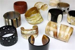 กำไลข้อมือสแตนเลสสำหรับผู้หญิงกำไลข้อมือดีไซน์หนังสีดำเครื่องประดับเสริมบุคลิกภาพของผู้หญิง - Product Image 4