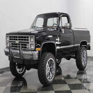 1984 CHEV ROLET SILVERADO 4X4/1964 Ch evrolet C10 Pickup Truck/Che vrolet K10 Silverado <b>For</b> <b>Sale</b> Is Square And Shiny - Product Image 4