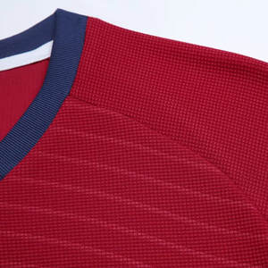 ชุดฟุตบอลชายคุณภาพสูงแบบ OEM ออกแบบเองได้ ขายส่ง ชุดยูนิฟอร์มฟุตบอลแบบสั้นพร้อมลายพิมพ์ด้วยความร้อน  รับสกรีนชื่อและหมายเลขตามสั่ง - Product Image 3