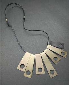 Colliers pendentifs en résine de créateur les plus populaires pour colliers bijoux accessoires ensemble de bijoux vêtements de mode vêtements de fête vêtements de mariage - Product Image 5