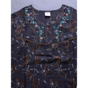 Chemise de nuit Alpine ODM en tissu doux tissé avec poche latérale, broderie au col et logo personnalisé, fermeture à cordon, MOQ 3 pièces - Product Image 6