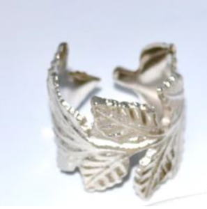 Ensemble de quatre anneaux de serviette en bois de qualité supérieure, style rustique de ferme, idéal pour les repas de fête, les dîners et les présentations de table élégantes - Product Image 5