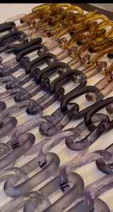 Adorable plateau décoratif suspendu en acrylique à motifs floraux Art Déco avec chaîne, ensemble multi-pièces - Créations Zn pour salon, Inde - Product Image 2