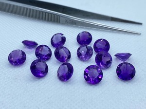 Pierres précieuses naturelles Mehrajudin, améthyste africaine (seconde qualité), pierres précieuses rondes en vrac, violettes, 6x6 mm, 1-2 carats, phosphorescentes - Product Image 3