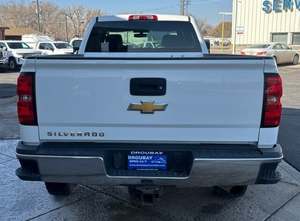 Camion de travail Elite d'occasion 2016 Sil-ver-ado 2500HD, cabine double, 4 roues motrices - Product Image 3