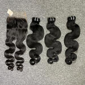 Extensiones de cabello ondulado de cuerpo de trama doble de alta calidad de 26 pulgadas, cutícula de cabello Remy alineada sin desprendimiento ni enredos - Product Image 1