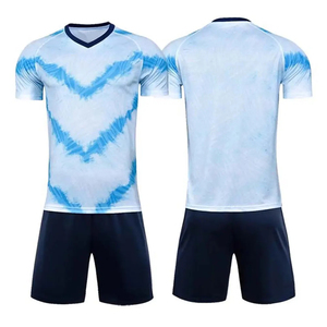 Conjunto de Uniforme de Fútbol Personalizado por Sublimación en Verde Menta y Morado, de Secado Rápido y Transpirable, con Pantalones Cortos para Hombre - Product Image 5