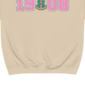 Sudadera con cuello redondo AKA 1908 Year Crest, color beige arena con letras griegas rosas y verdes, suéter de forro polar para hermandad - Product Image 3