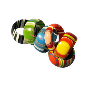 Pulsera personalizada de resina con sombras de purpurina verde, brazalete - Product Image 2