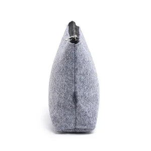Borsa da Toilette Personalizzata Crown Point in RPET, Gadget Personalizzati - Product Image 3
