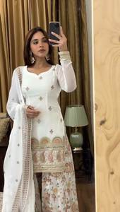 Listo para Comprar: Nuevo y Moderno Sari Estilo Bollywood + Blusa para Mujer con Tela de Viscosa, Proveedor Indio para Compradores Genuinos - Product Image 2