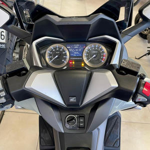 Pour scooter à essence Honda Forza 350 - Product Image 3