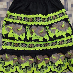 Faldas bordadas personalizadas de alta calidad para mujer, ropa de calle superventas, faldas bordadas y estampadas de poliéster 100% para mujer, OEM - Product Image 5