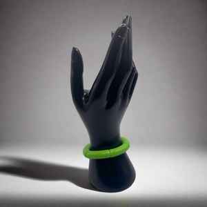 Nueva llegada de pulsera de resina de tubo curvo de alto pulido de moda colorida resina acrílica Lucite con cuentas brazalete elástico para mujer - Product Image 3