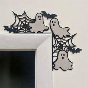 Decoración de Esquina de Metal con Diseño de Fantasma y Murciélago con Telaraña, Perfecta para Decoración de Paredes de Halloween y Exhibición de Hogar Espeluznante - Product Image 1